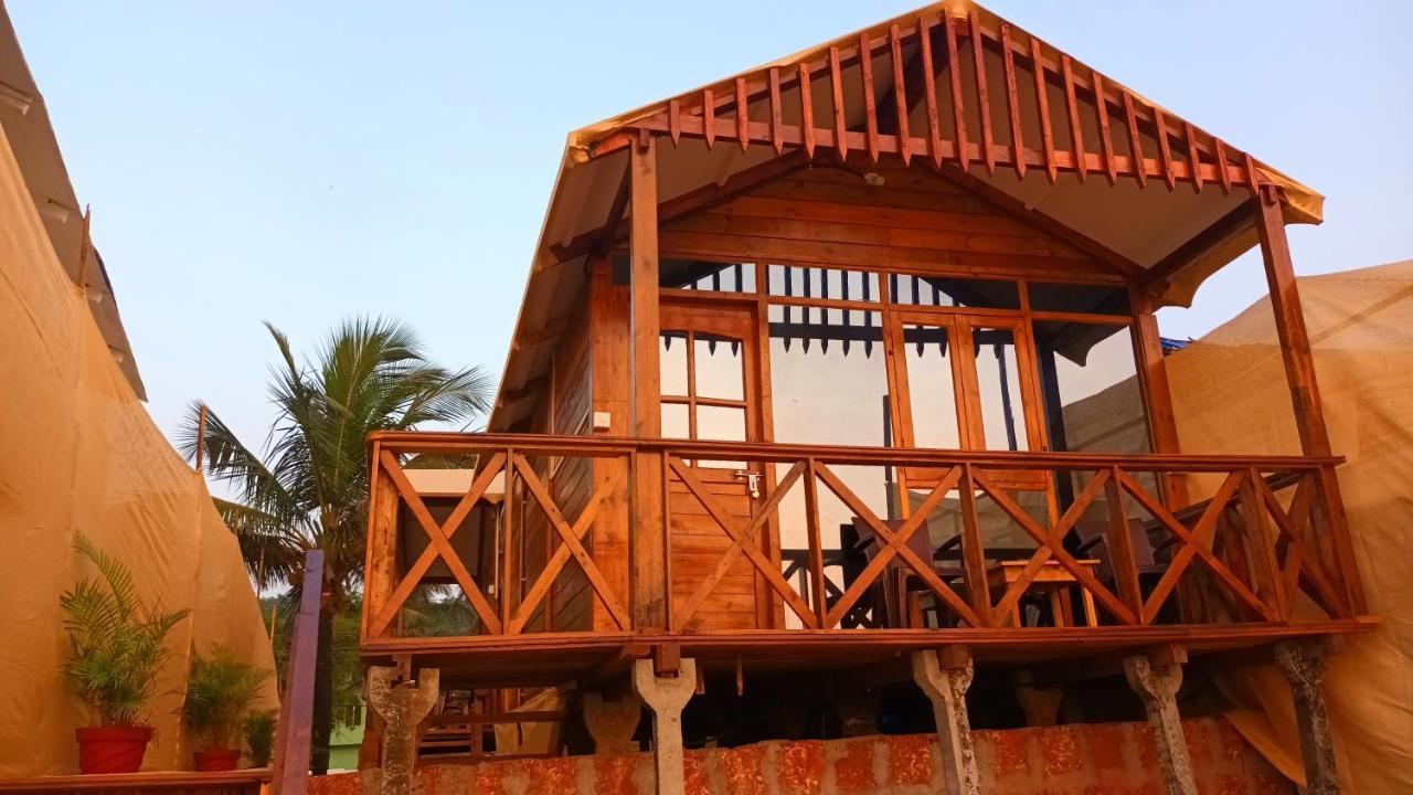 אגונדה Oasis Beach Resort מראה חיצוני תמונה